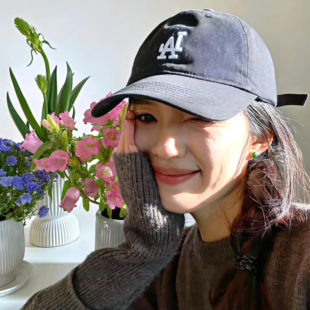 早逝白月光穿十一年后成全家福星